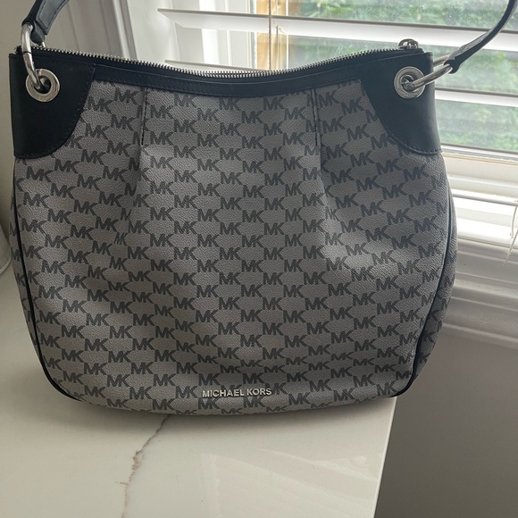 Michael Kors Gray and Black Purse EUC